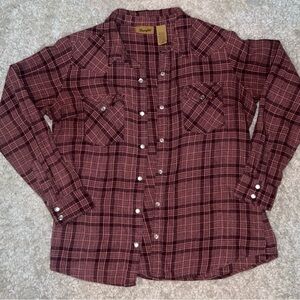 Wrangler Woman's Plaid Shirt - Red and Black